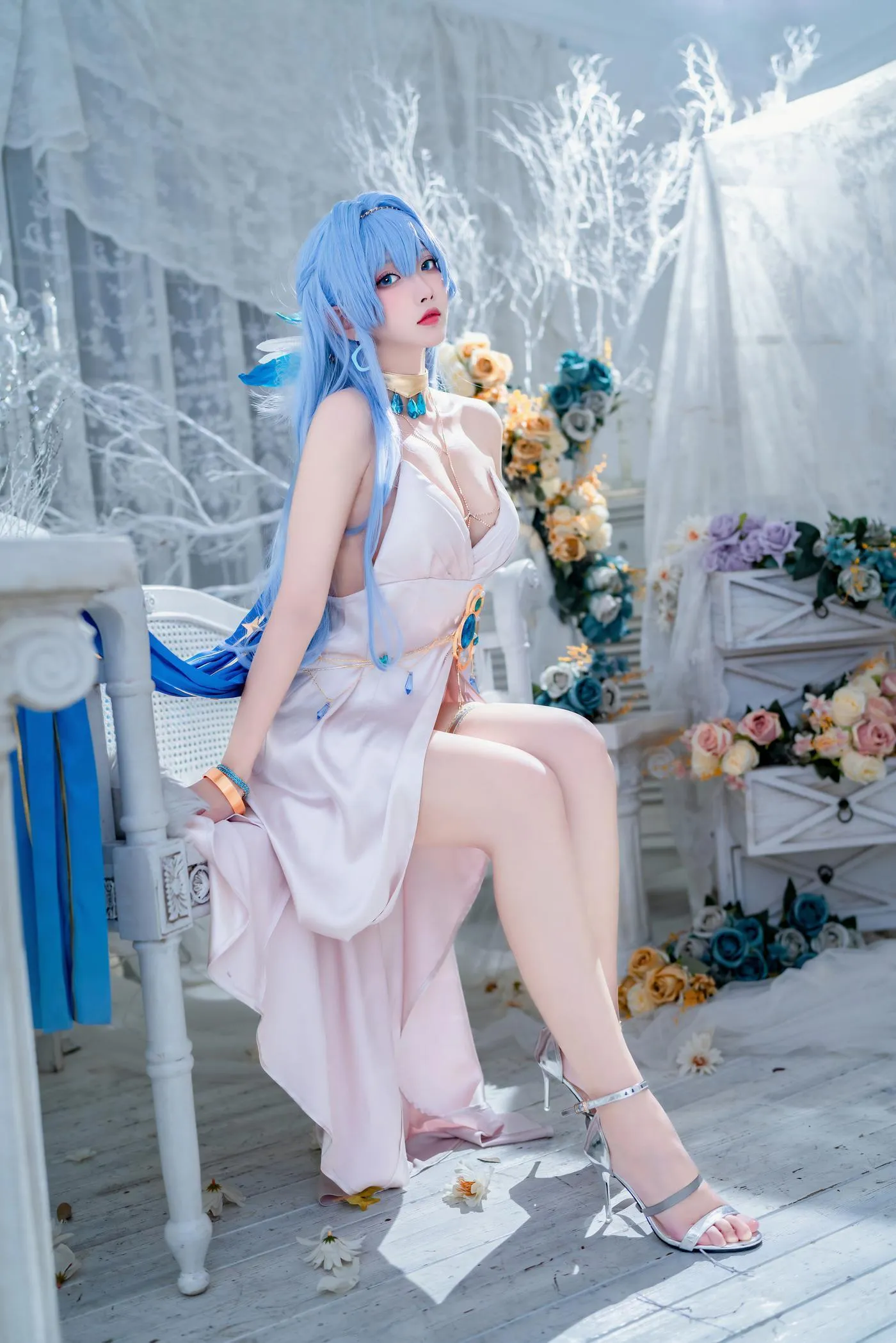 宮本桜 – NO.12 Nikke胜利女神 海伦娜礼服 [19P]插图4
